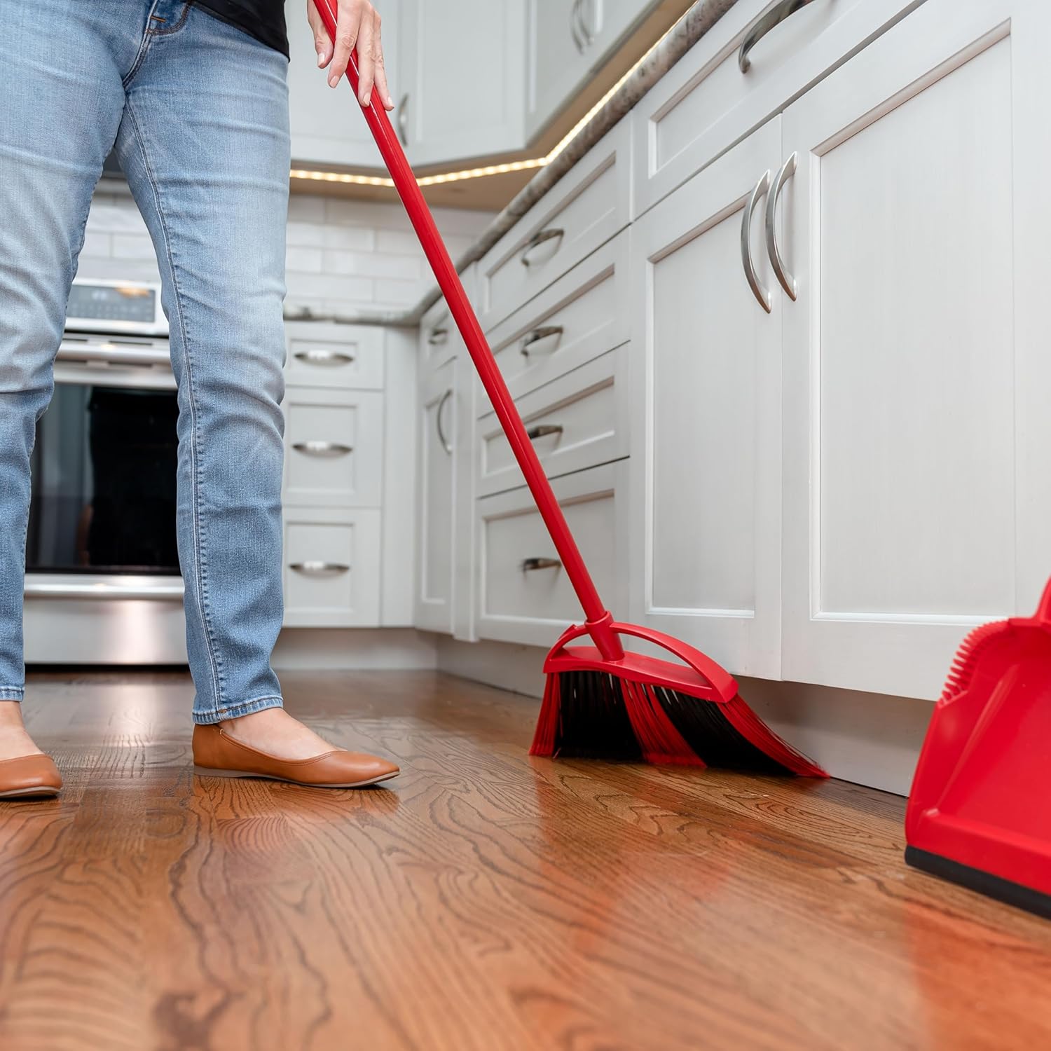 O-Cedar Sweep Broom with Step-On Dustpan | Remove 99% with One Sweep | Lightweight Quiet Cleaning Tool | Ideal for Pet Owners
